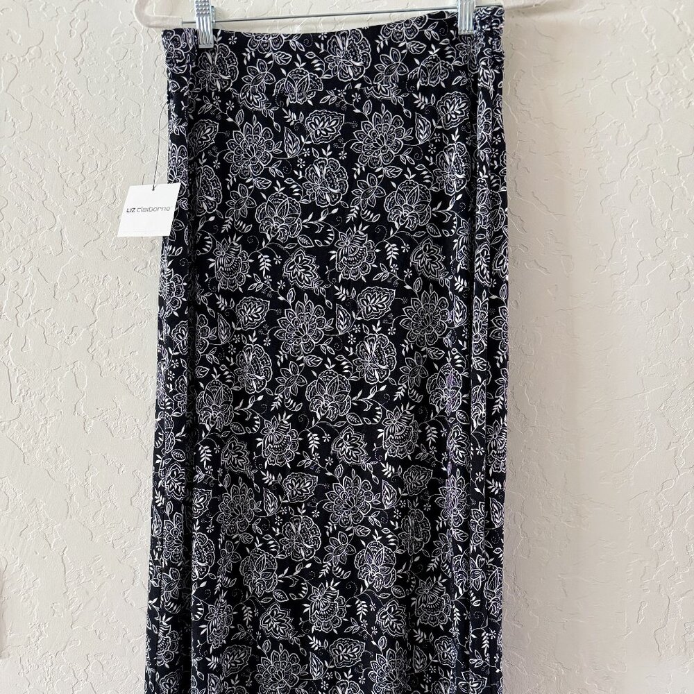 Liz Claiborne Women’s NWT Black Floral Wrapped Skirt Size M